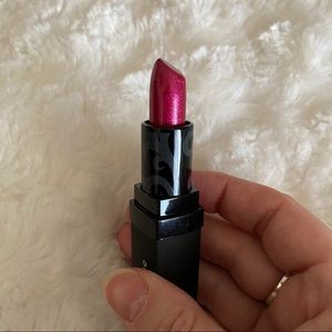 Younique Opulence Lipstick in Pretentious